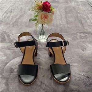 NWT black stack sandals